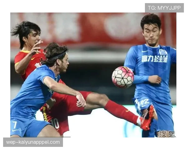 冲撞门将的判罚规则：何时算犯规何时罚球秀争议