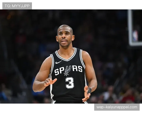 克里斯·保罗挡拆组织拉开空间，比上季助攻更高效