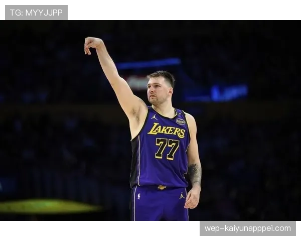 东契奇无球效率提升，拉开空间改变对手防守策略