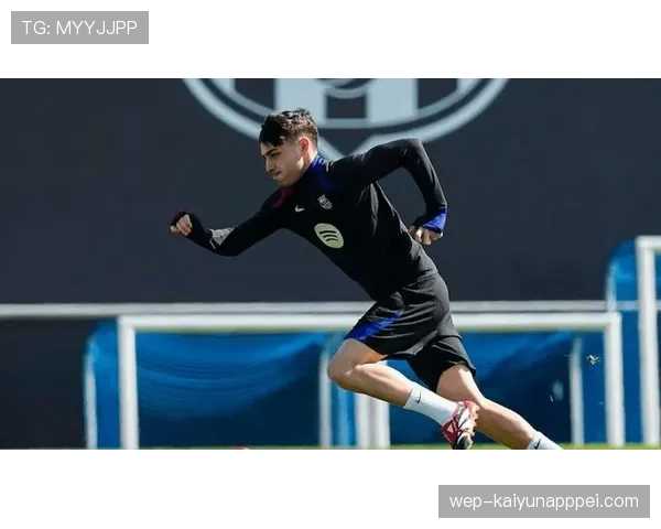 佩德里新秀赛季如何迅速成长为巴萨中场核心？